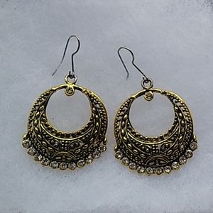Dangle earrings